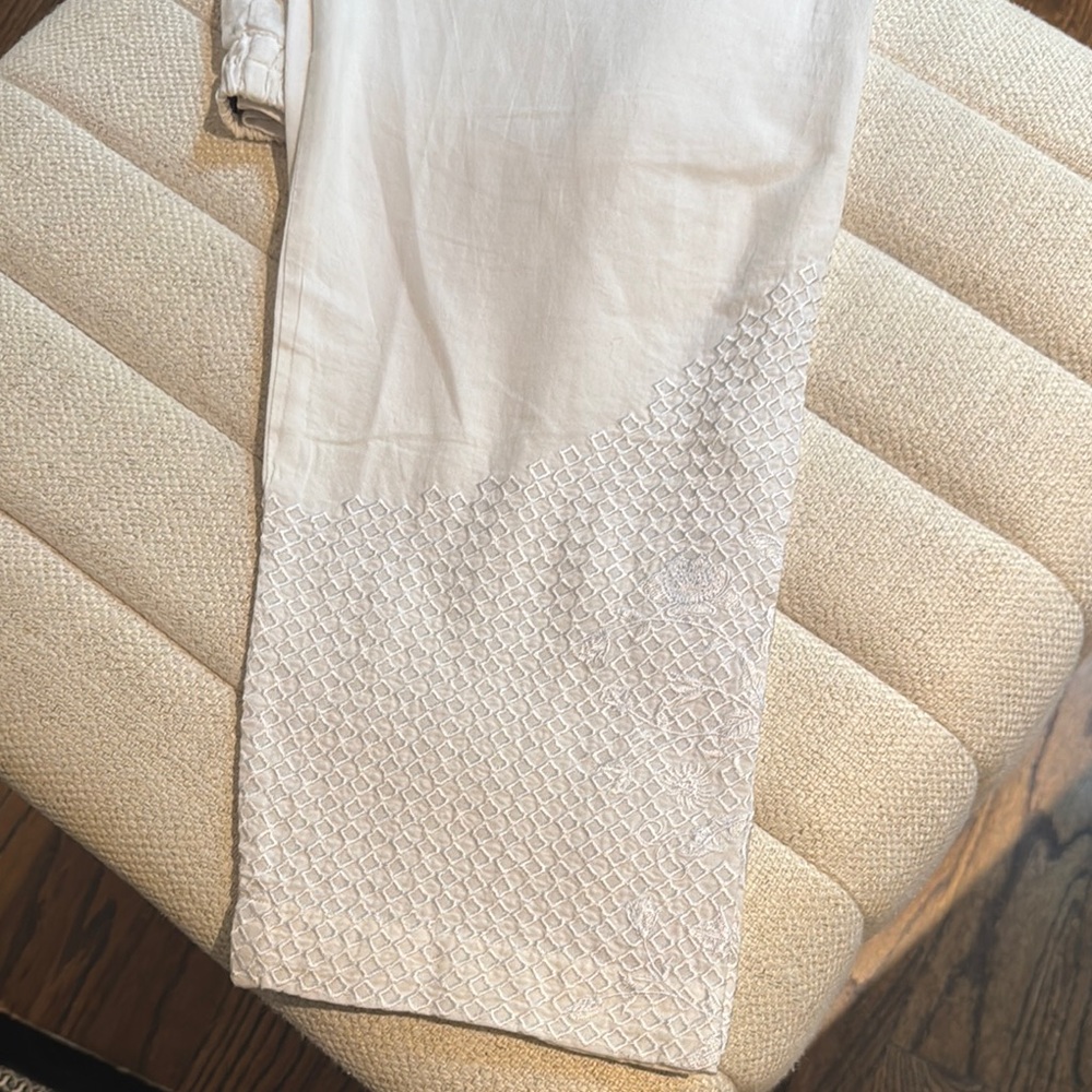 Khaadi White embroidered cotton Pants
